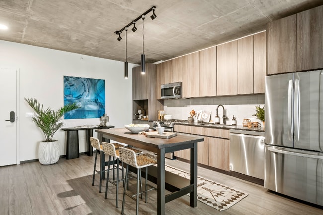 Photo - 1450 W Randolph St Unit 406