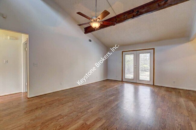 Photo - 5587 General Harris Dr Casa