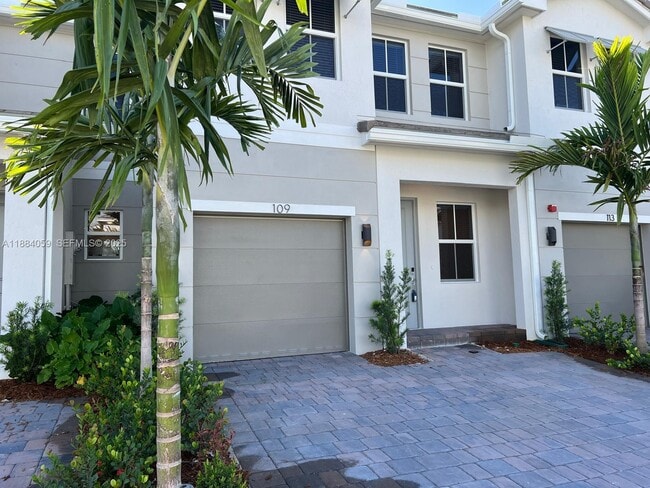 Photo - 109 SW 170th Ave