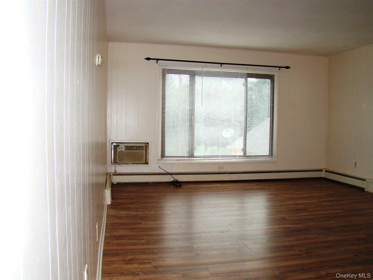 Photo - 349 Hooker Ave Unit 4