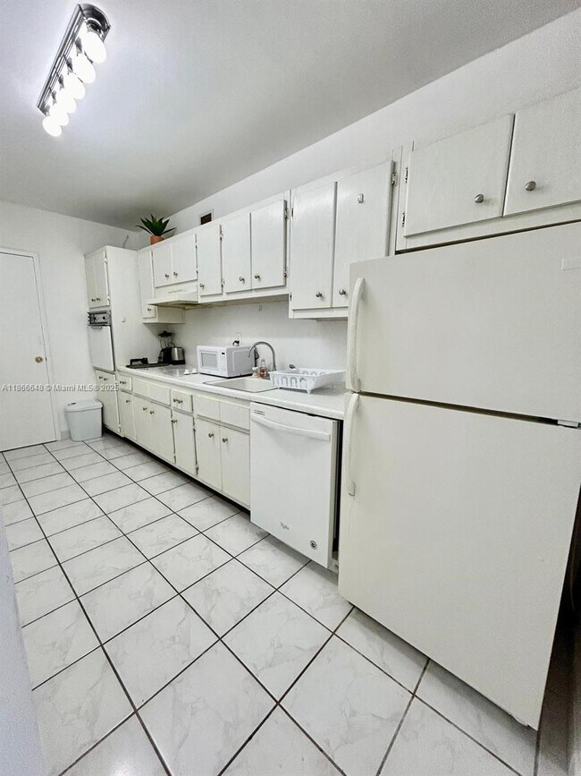 Photo - 100 Lincoln Rd Unidad 525