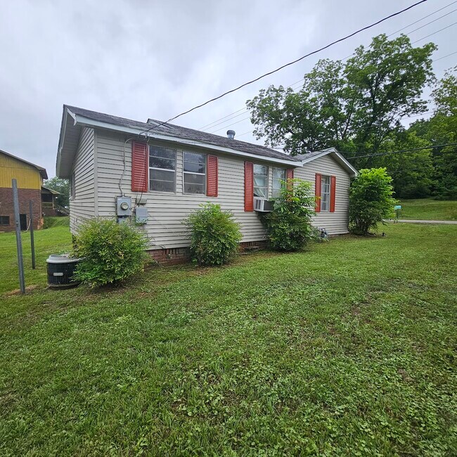 Building Photo - 3233 Allison-Bonnett Memorial Dr Rental