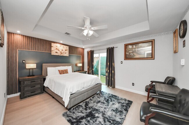 Photo - 9715 Riddlewood Ln