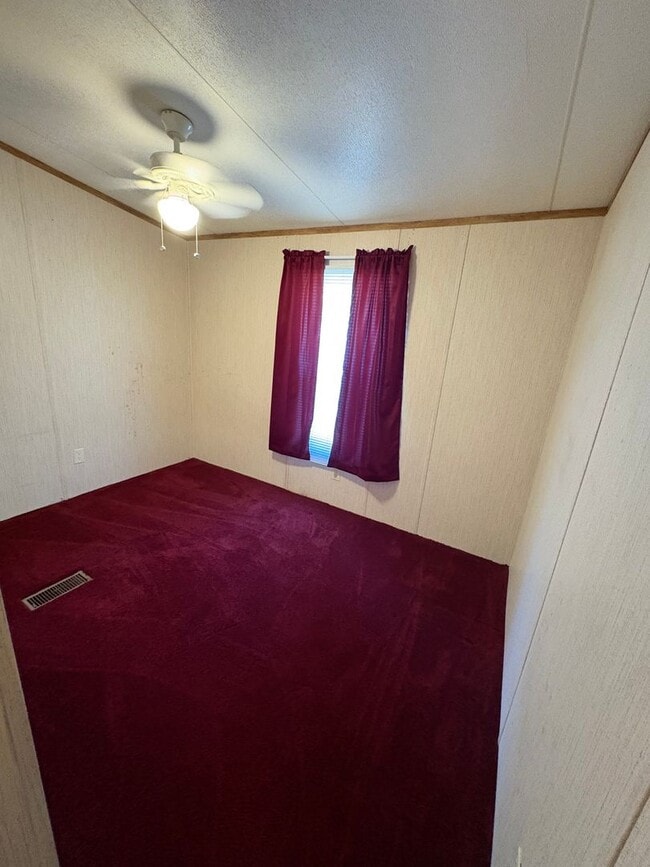 Photo - 3 Bedroom in Crawfordville Available Now!