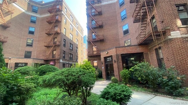 Building Photo - 42-33 Kissena Blvd Unit 2A Rental