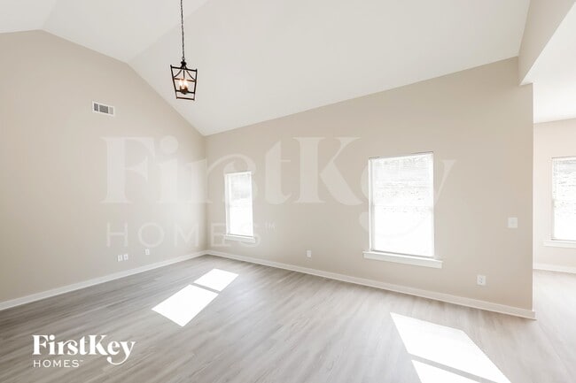 Photo - 141 Lakewood Ln