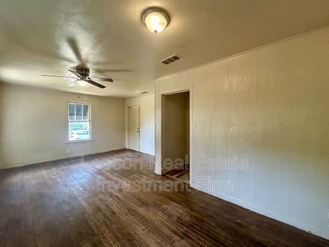 Photo - 2551 Claiborne Ave