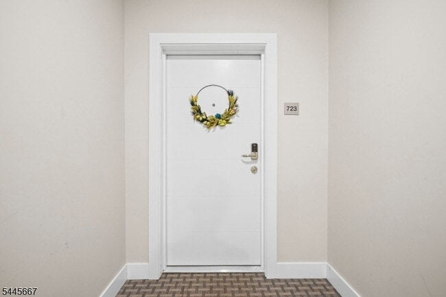 Photo - 723 Lorhan Dr