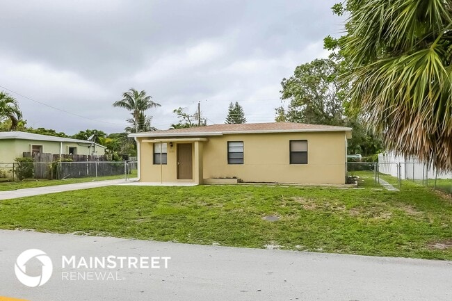 Photo - 1531 NW 12th Ct