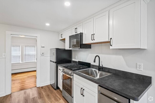 Building Photo - 35 Saratoga Ave Rental