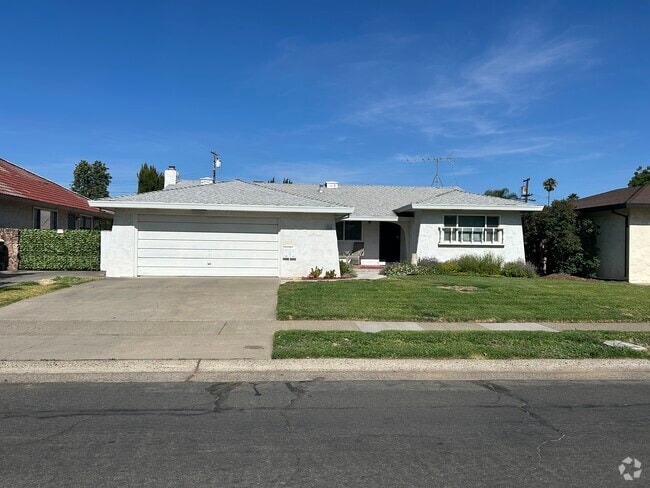 Building Photo - 4033 71st St Rental
