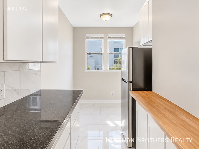 425 N Oakhurst Dr Unit 204