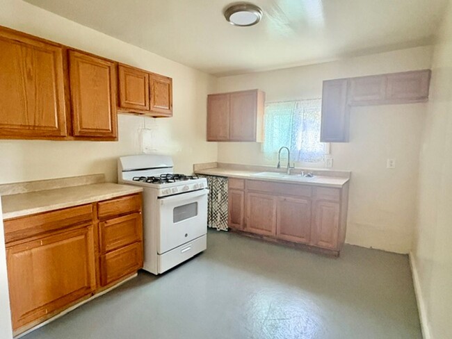 Photo - Charming 2/1 in Gilroy House