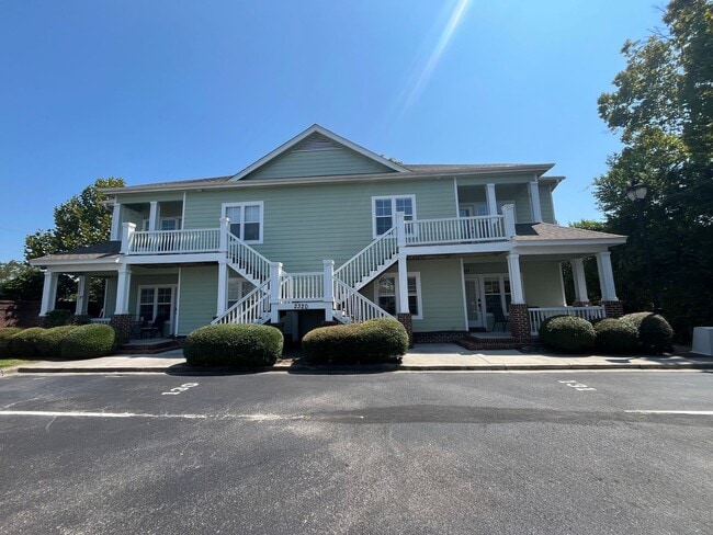 Building Photo - 2320 Wrightsville Ave Unit W2320-1