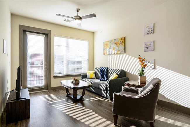 Building Photo - 120 W CityLine Dr Unit ID1035195P Rental
