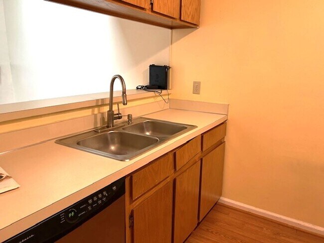 Photo - Condo Townhome close to Nippers Corner