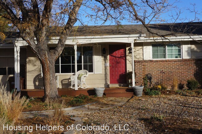 5 br, 3 bath House - 240 Cimmaron Way - 5 br, 3 bath House - 240 Cimmaron Way