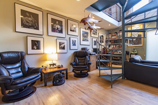 Photo - 2144 Ashland Ave Unidad 3