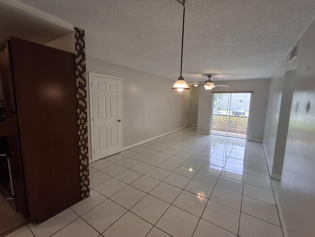 Photo - 512 Gardens Dr Unit 103