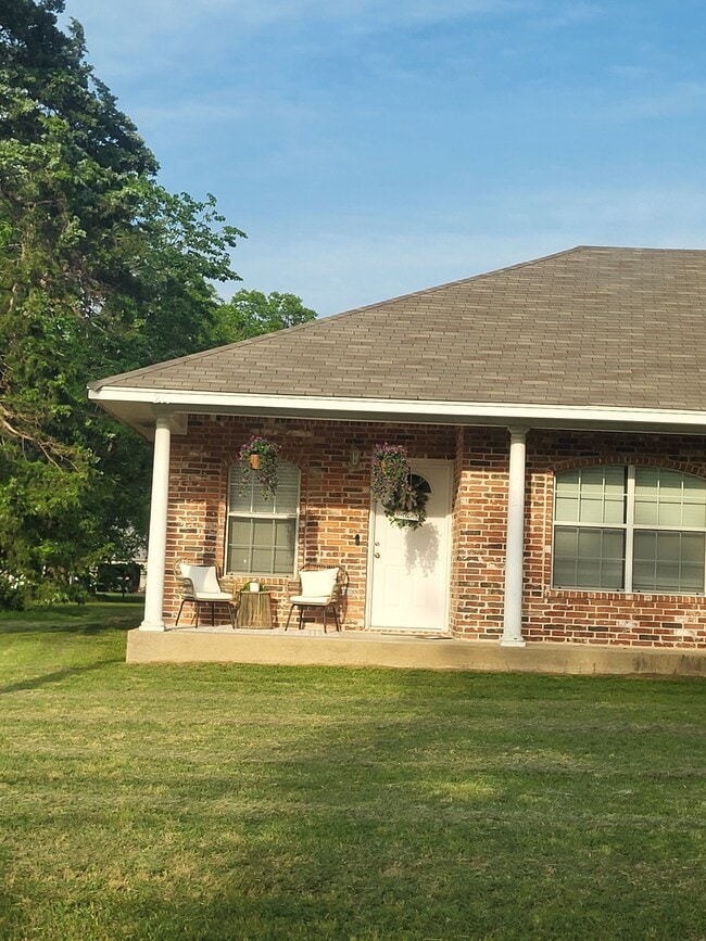 Photo - 211 N Prairie St