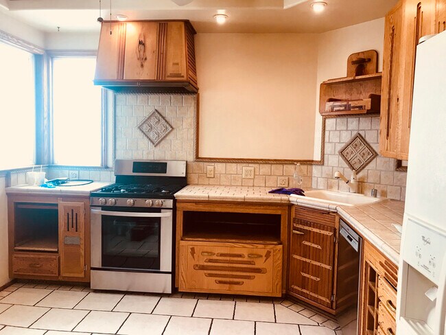 Photo - 1178 Clayton St