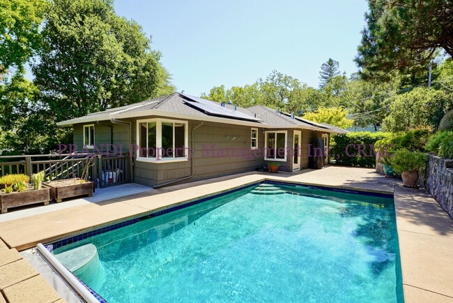 Building Photo - Stunning Seminary Gem, Modern Finishes & P... Rental