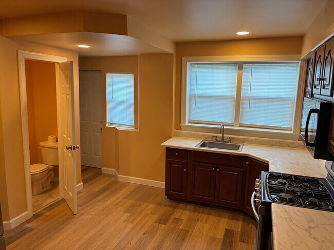 Photo - 212 Arden Rd W Townhome