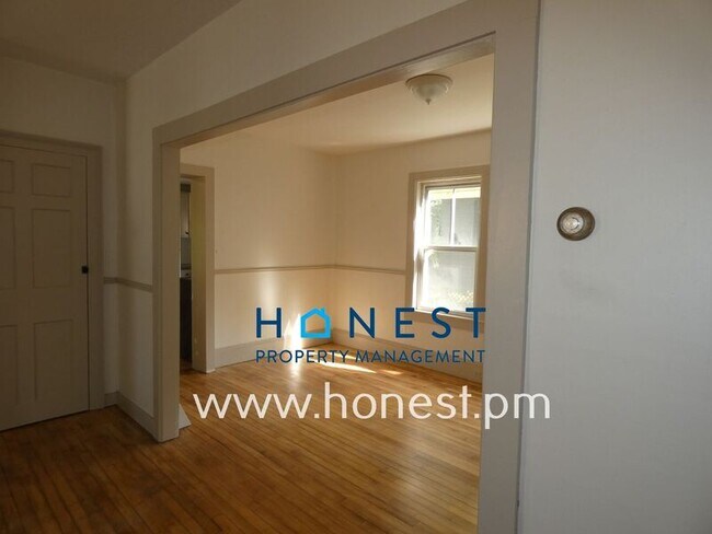 20 Academy St Unit 4