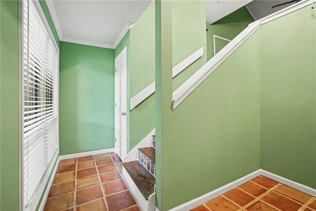Photo - 1006 Creatwood Cir