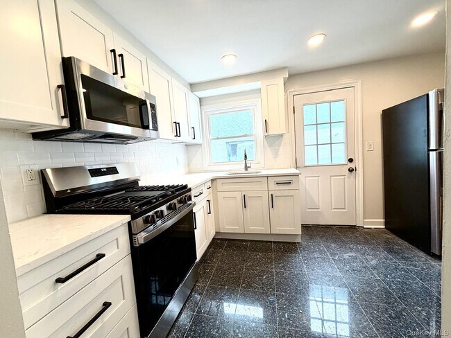 Photo - 47 Newport Rd