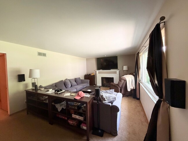 Photo - 241 Croswell Rd
