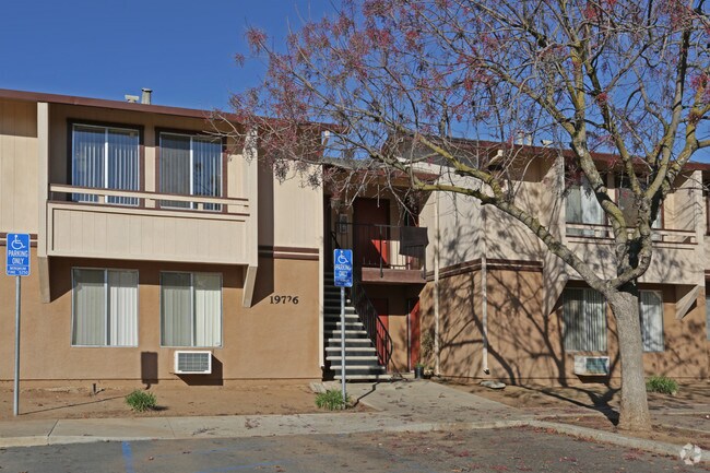 Strathmore Villa - Strathmore Villa Apartments