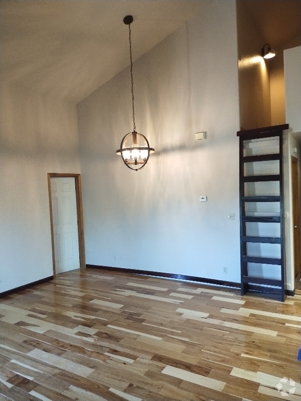 Building Photo - 1145 8th St Rental