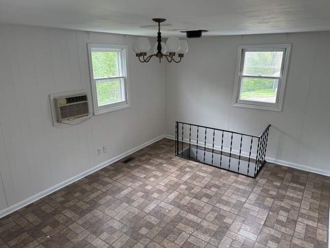 Photo - 323 W Midvale Ave