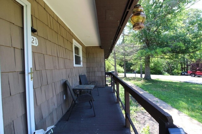 Photo - 221 Alleghany Dr