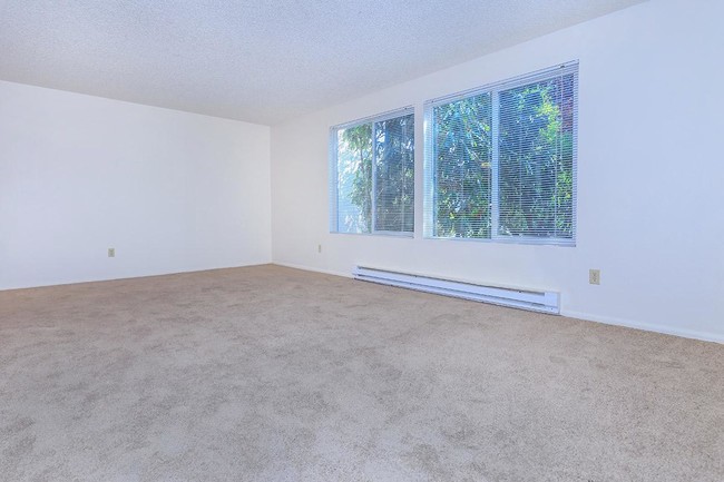 Amplias salas de estar - Abalon Pointe