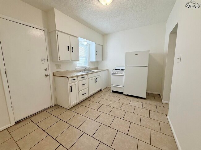 Photo - 614 Sunset Dr