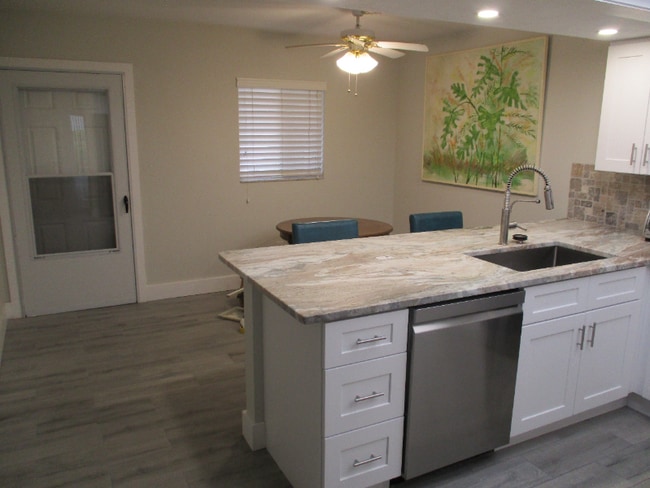 Photo - 4975 Viceroy St Unit 203