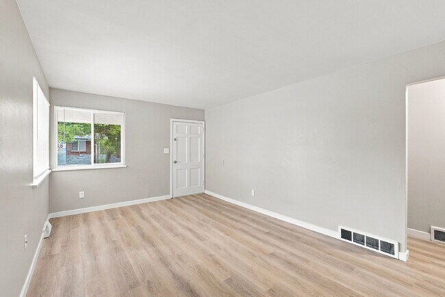 Photo - $2,240.95 with $300 Off the first month's rent, 4 Beds, 2 Baths, Triplex Unit in Littleton with W... Unit #5565