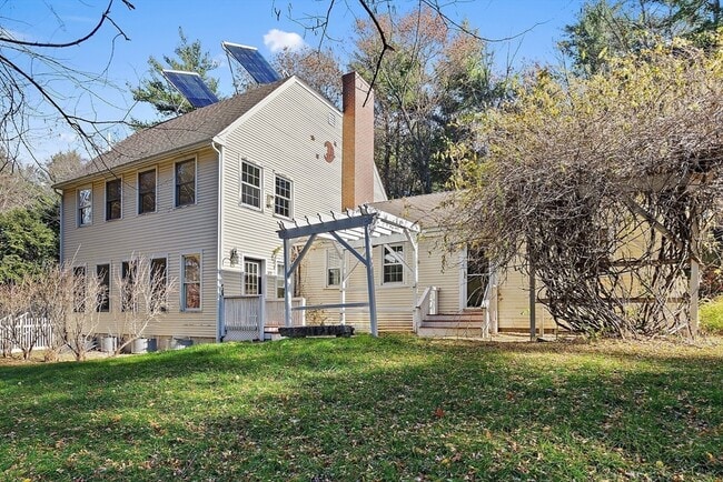 Photo - 379 Concord Rd