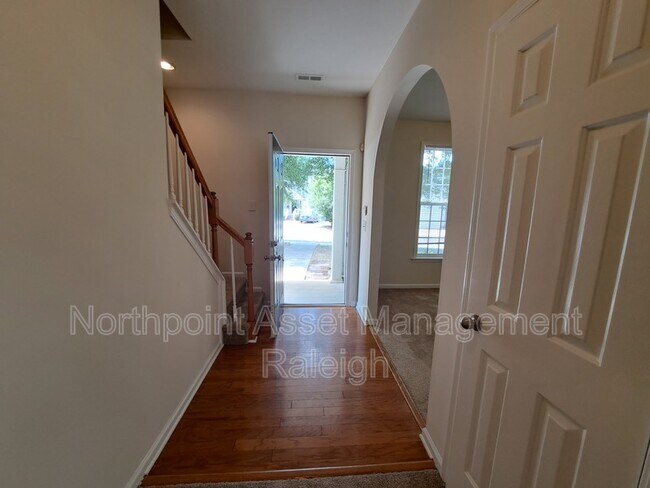 Photo - 4425 Log Cabin Dr