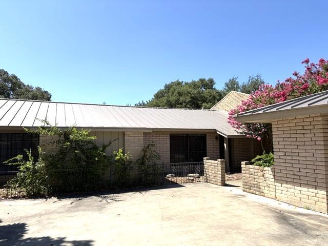 Building Photo - 531 Fairway Ct