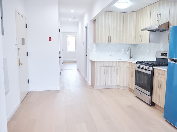 Photo - 3956 58th St