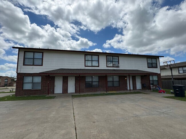 Building Photo - 1306 Monroe Loop Rental