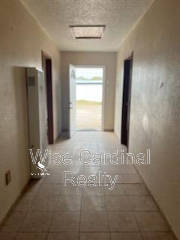 Photo - 1017 N Main Ave