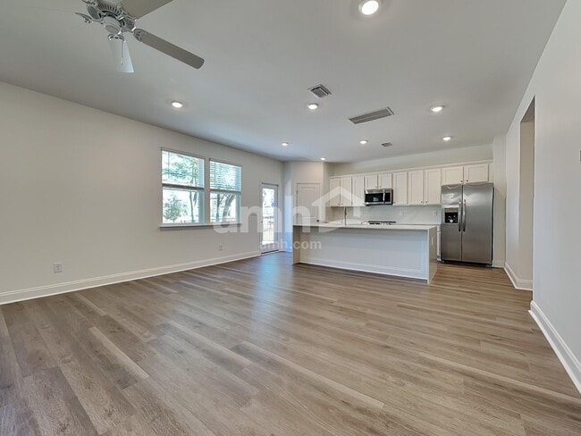 Photo - 102 Bellows Bnd