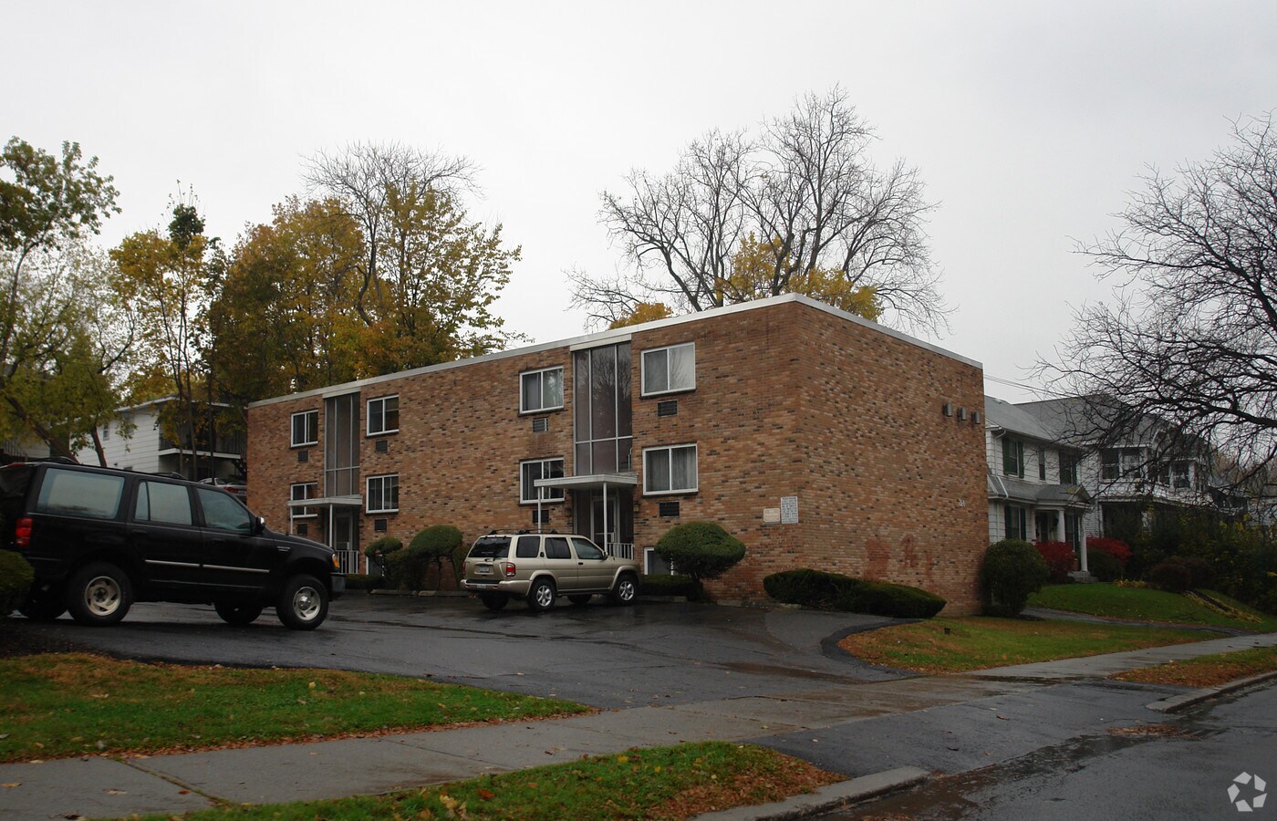 Photo - 264 S Allen St