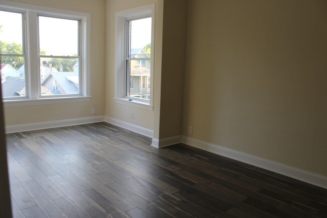 Photo - 3316 W Hutchinson St Unidad 3