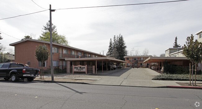 Building Photo - Coral Manor Apartments