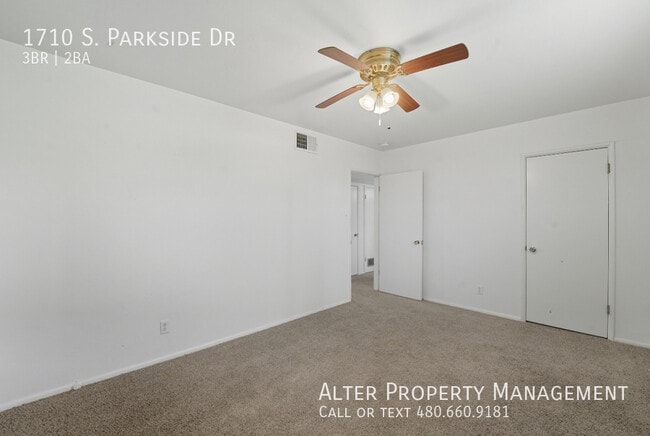 Photo - 1710 S Parkside Dr